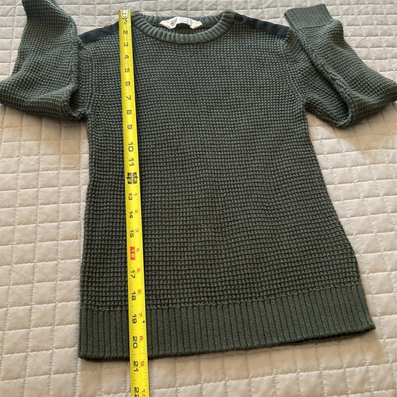 ⬛️ EUC - H&M Boys Gray Sweater - Picture 3 of 7